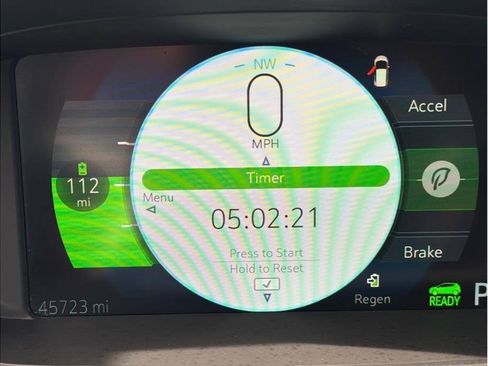 Used 2019 Chevrolet Bolt Premier w/ Infotainment Package FWD image 12