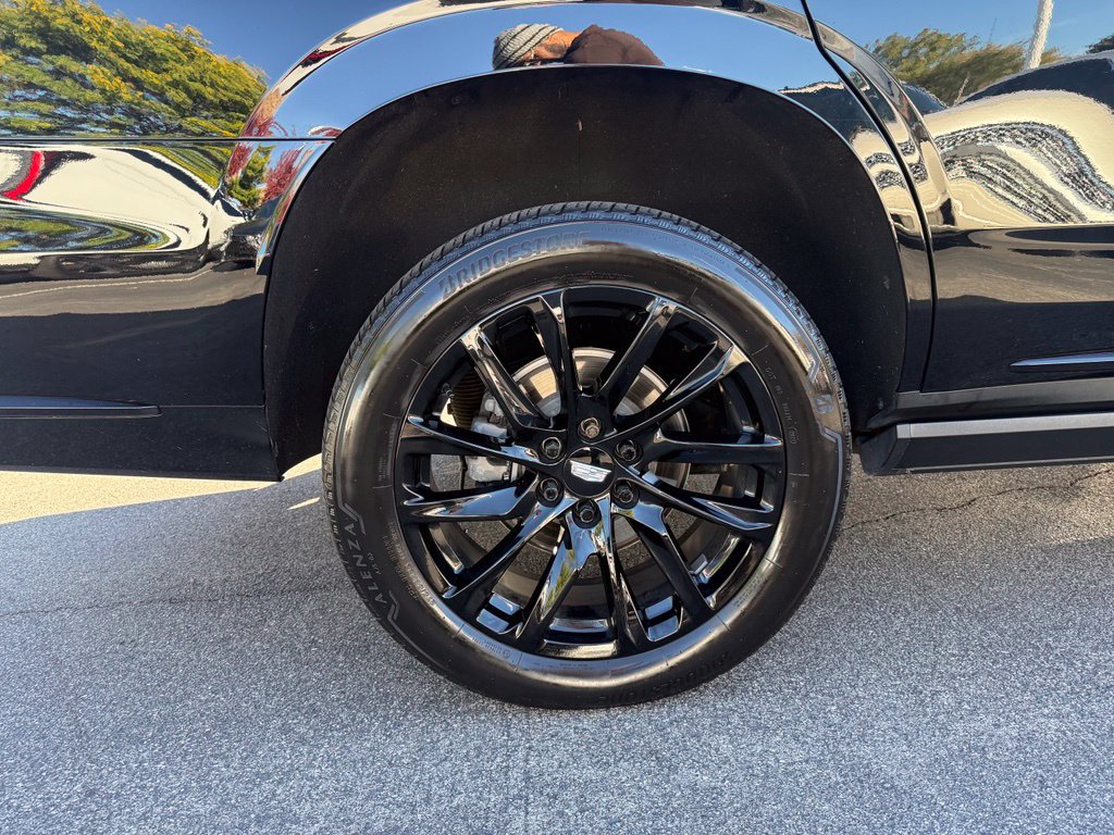 Used 2023 Cadillac Escalade Sport w/ LPO, ONYX Package AWD/4WD image 28