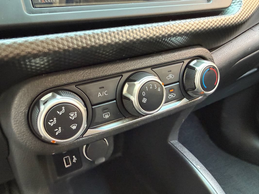 Used 2020 Nissan Kicks S FWD image 34