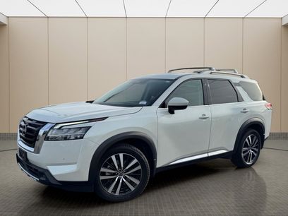 Used 2023 Nissan Pathfinder Platinum