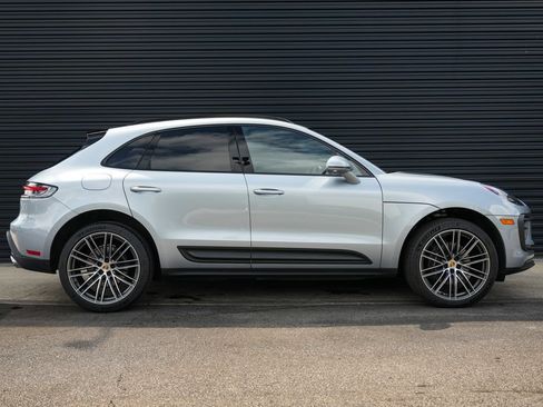 Certified 2026 Porsche Macan AWD/4WD image 36
