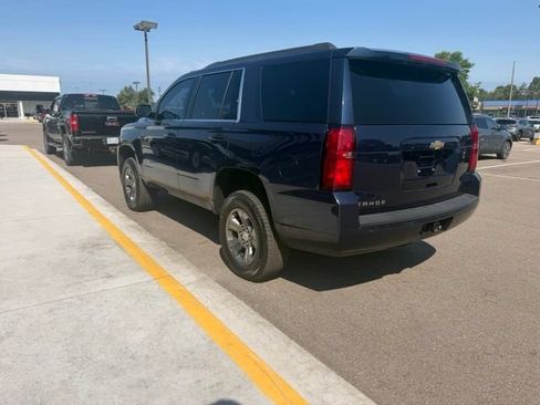 Used 2019 Chevrolet Tahoe LS w/ Enhanced Driver Alert Package AWD/4WD image 10