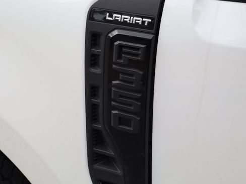 Used 2025 Ford F350 Lariat w/ Black Appearance Package image 22