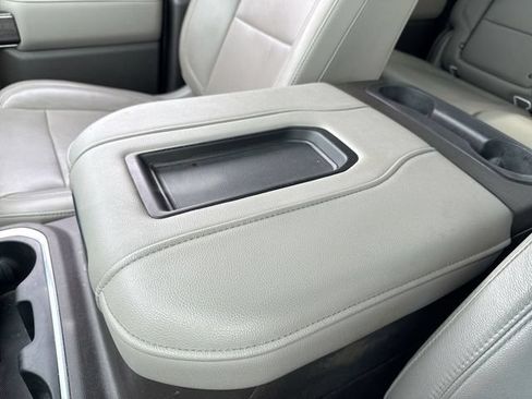 Used 2019 Chevrolet Silverado 1500 LTZ w/ LTZ Convenience Package AWD/4WD image 21