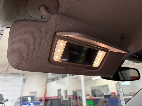 Used 2018 GMC Terrain SLT image 50