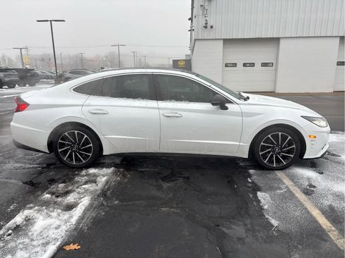 Used 2020 Hyundai Sonata SEL Plus w/ Tech Package image 4