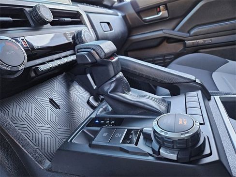 Used 2024 Toyota Tacoma TRD Sport image 25