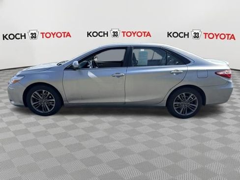 Used 2016 Toyota Camry SE w/ Four Season Floor Mat Package image 4