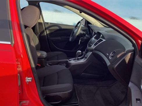 Used 2016 Chevrolet Cruze LT image 13