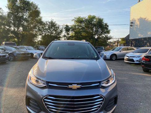 Used 2019 Chevrolet Trax LT w/ LT Convenience Package AWD/4WD image 4