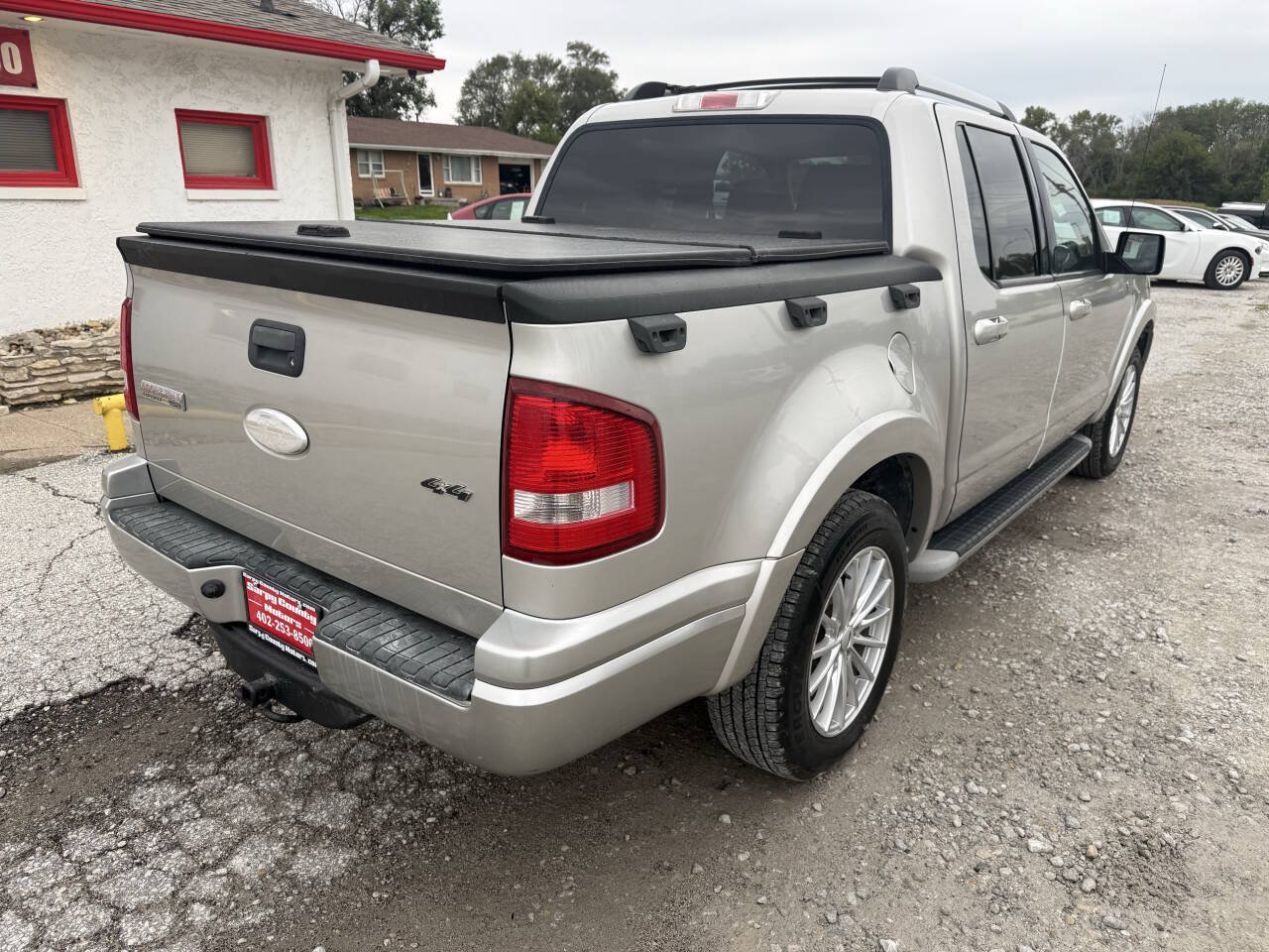 Used 2007 Ford Explorer Sport Trac Limited AWD/4WD image 3
