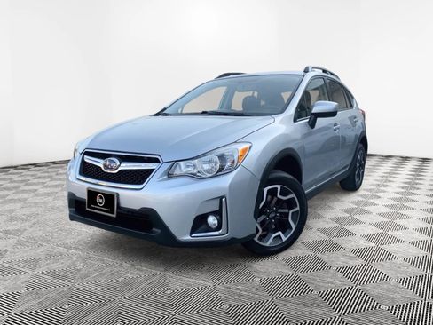 Used 2016 Subaru Crosstrek 2.0i Premium w/ Moonroof Package AWD/4WD image 2