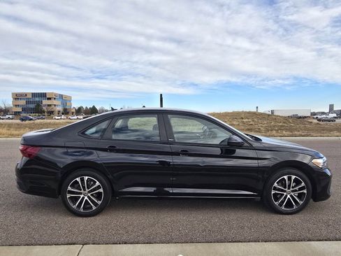 Used 2023 Volkswagen Jetta Sport image 6