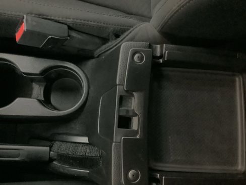 Used 2018 Jeep Wrangler Unlimited Sport S image 24