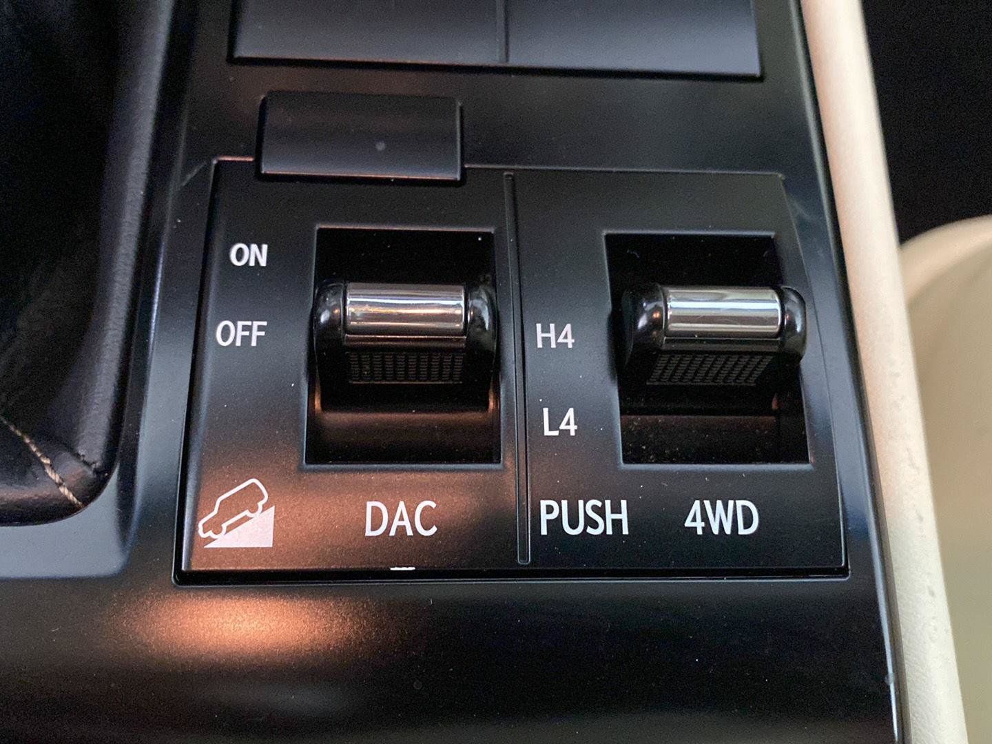 Used 2020 Lexus GX 460 Premium w/ Premium Package AWD/4WD image 11