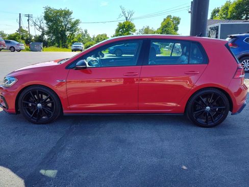 Used 2019 Volkswagen Golf 4-Door AWD/4WD image 2