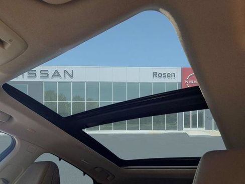 Certified 2025 Nissan Murano Platinum w/ Cargo Package AWD/4WD image 15