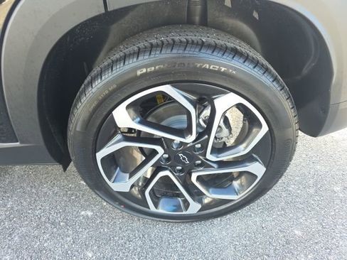 New 2026 Chevrolet Trax RS w/ Sunroof Package image 8
