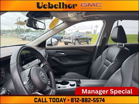 Used 2021 Nissan Rogue SL w/ Premium Package AWD/4WD image 16