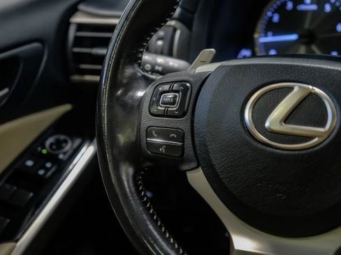 Used 2017 Lexus IS 200t w/ Premium Package RWD image 21