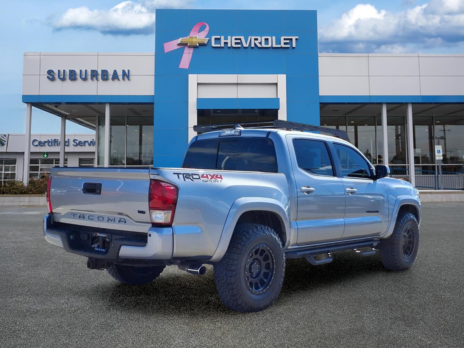 Used 2017 Toyota Tacoma TRD Sport AWD/4WD image 5