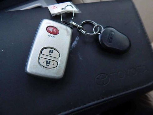 Used 2012 Toyota 4Runner Limited image 53