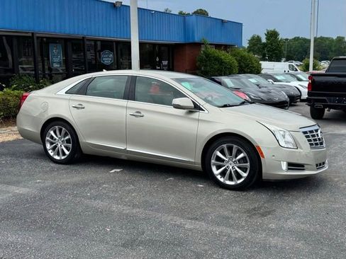 Used 2014 Cadillac XTS Luxury w/ Driver Awareness Package FWD image 8