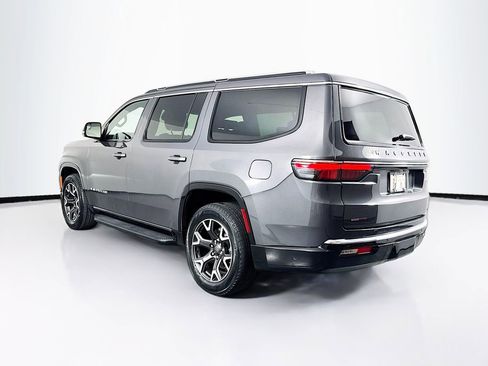 Used 2024 Jeep Wagoneer Series III image 7