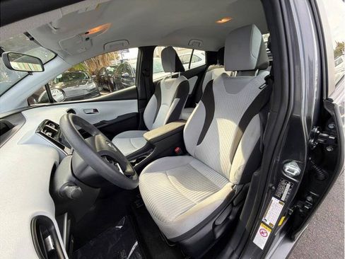 Used 2016 Toyota Prius Two FWD image 15