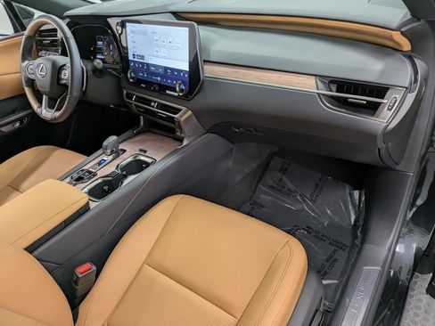 Used 2024 Lexus RX 350 Premium image 29