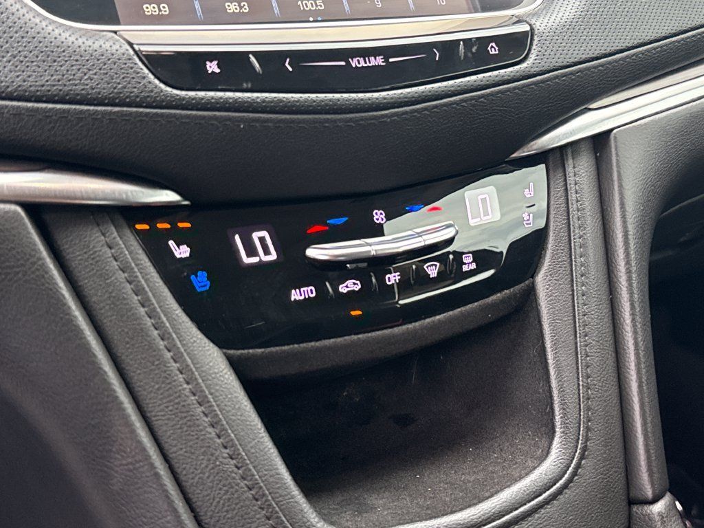 Used 2018 Cadillac XT5 Premium Luxury FWD image 21