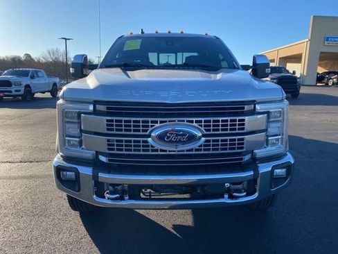 Used 2019 Ford F350 Platinum w/ Platinum Ultimate Package image 2
