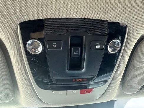 Used 2023 Kia Sorento SX AWD/4WD image 34