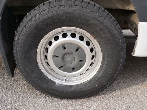 Used 2019 Freightliner Sprinter 170 image 11