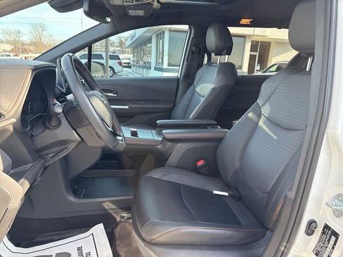 Used 2021 Toyota Sienna XSE image 21