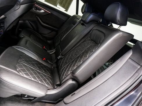 Used 2021 Audi SQ8 Premium Plus w/ SQ8 Black Optic Package image 9