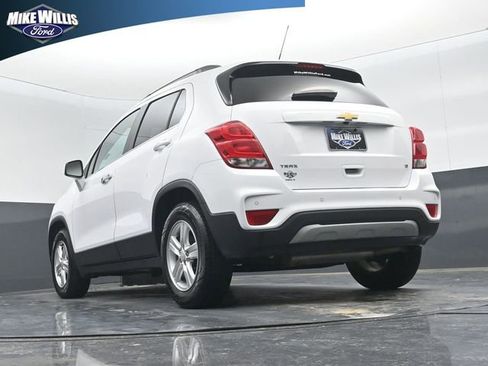 Used 2020 Chevrolet Trax LT w/ Driver Confidence Package FWD image 21