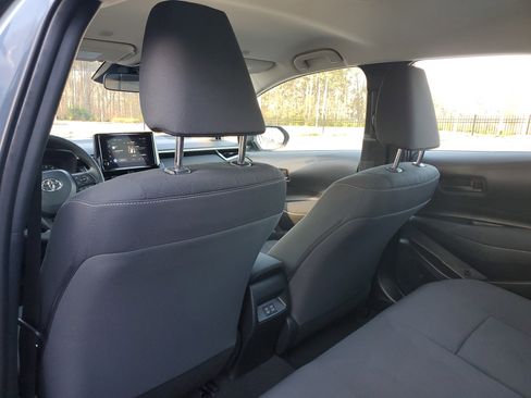 Certified 2025 Toyota Corolla LE image 9