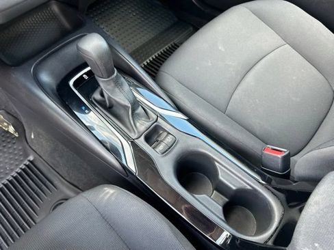 Used 2022 Toyota Corolla LE FWD image 25