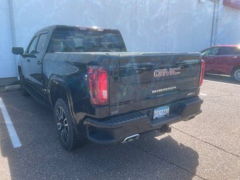 Used 2022 GMC Sierra 1500 AT4 w/ AT4 Premium Package AWD/4WD image 2