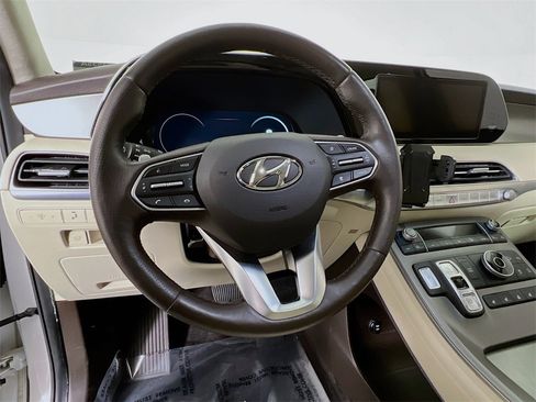 Used 2021 Hyundai Palisade Calligraphy image 12