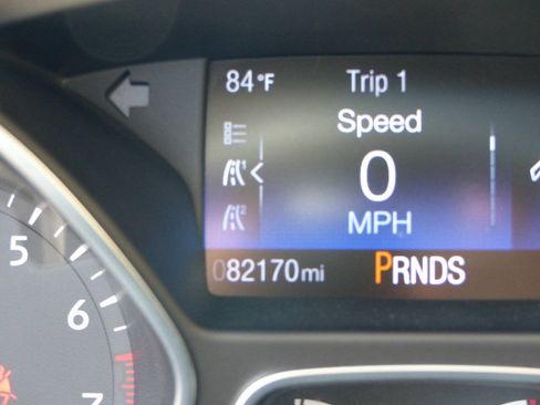 Used 2017 Ford Focus Titanium FWD image 30