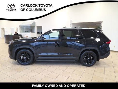 Used 2024 Toyota Grand Highlander AWD image 2