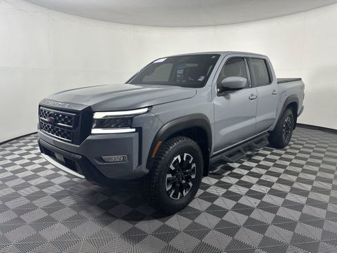 Used 2024 Nissan Frontier PRO-4X AWD/4WD image 3