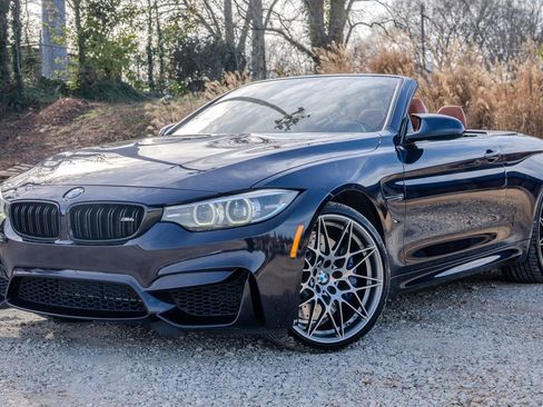 Used 2018 BMW M4 Convertible image 14