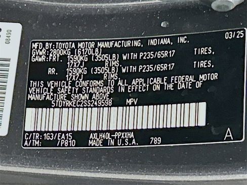 Used 2025 Toyota Sienna XLE image 31