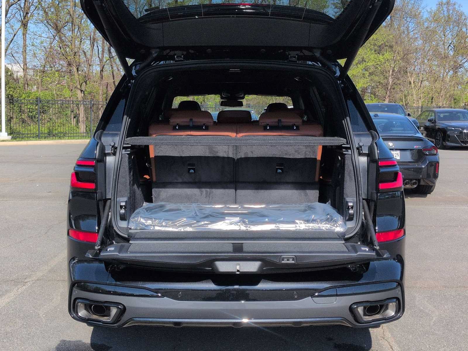 Used 2027 BMW X7 xDrive40i w/ Executive Package AWD/4WD image 36