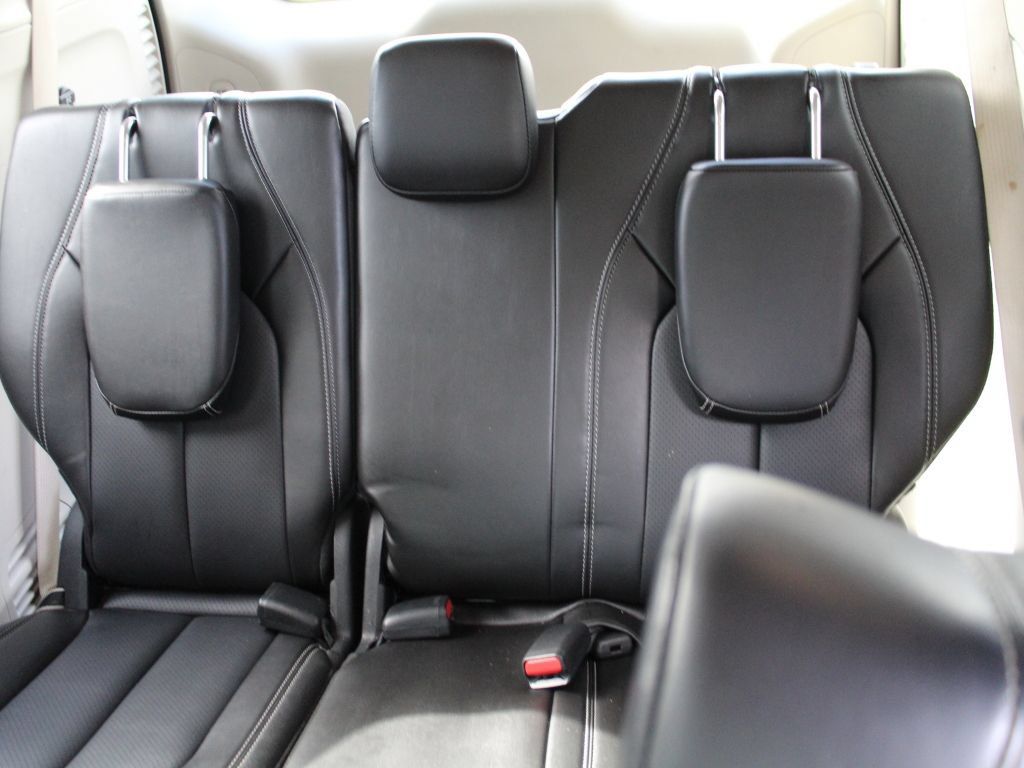 Used 2023 Chrysler Pacifica Touring-L FWD image 14