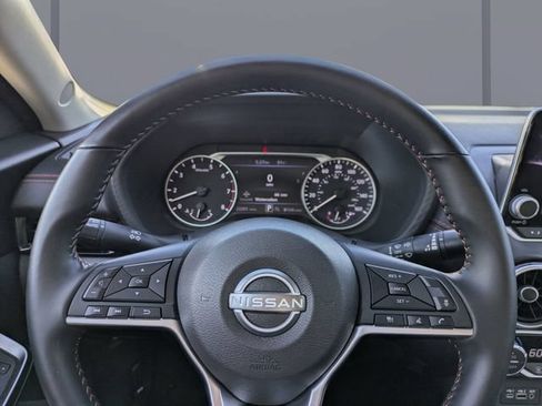 Used 2025 Nissan Sentra SR FWD image 28