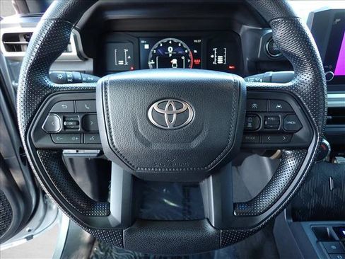 Certified 2025 Toyota Tacoma SR5 AWD/4WD image 12
